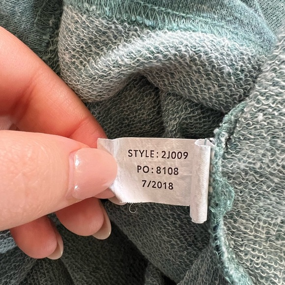 Southern Shirt Womens Muted Teal Heather Short Cuffed Rolled Sleeve Tee Medium - Picture 9 of 10